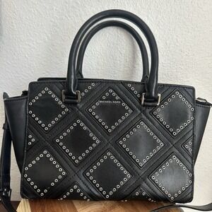 Michael Kors Diamond Grommet Selma Crossbody Bag Purse Leather Black Silver READ